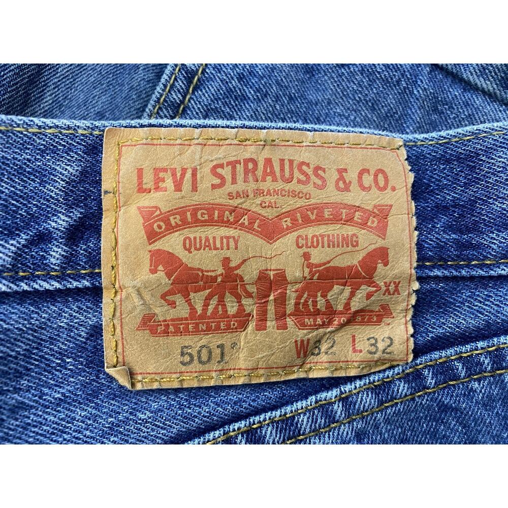 Vintage Y2K Levis 501 Jeans Mens 32x32 Button Fly Blue Straight Leg Medium Wash - Picture 15 of 16